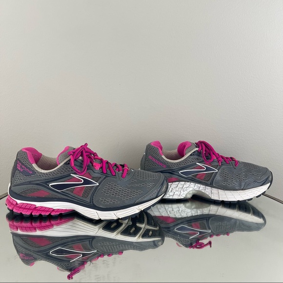BROOKS Women’s Grey Pink Ravenna 5 Road-Running Athletic Workout Sneaker Shoes - Picture 3 of 11